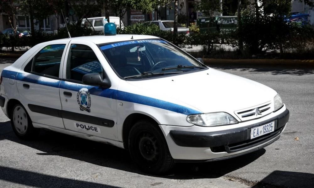 Λαμία: Ανήλικος ξάφριζε υπολογιστές και ρολόγια από σπίτια